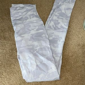White camo wunder under high-rise tight 28”